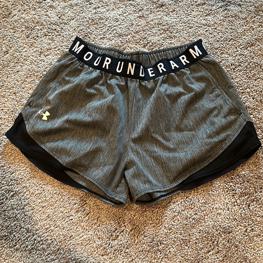 Under Armour Shorts Size S!
